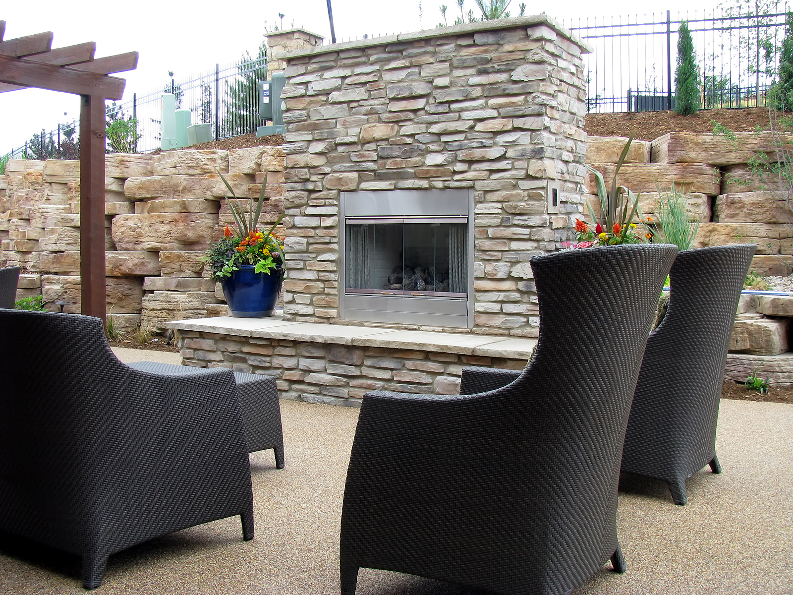 Turn Your Outdoor Area into a Hardscaping Retreat